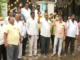 Andhra Pradesh: Rice Miller dupes farmers of Rs. 60 Cr, farmers protest at his house in Vijayawada
