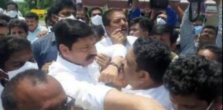 YSRCP, TDP leaders clash near Naidu’s house