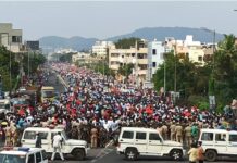 Massive show of strength by Andhra employees ahead of strike