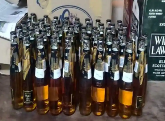 Illicit liquor racket busted in Andhra Pradesh, more than 70,000 people arrested