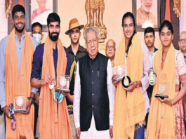 Governor felicitates medal winners from Andhra Pradesh