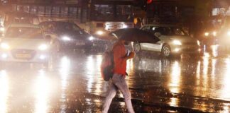 Rs 2K for cyclone-hit families in Andhra Pradesh